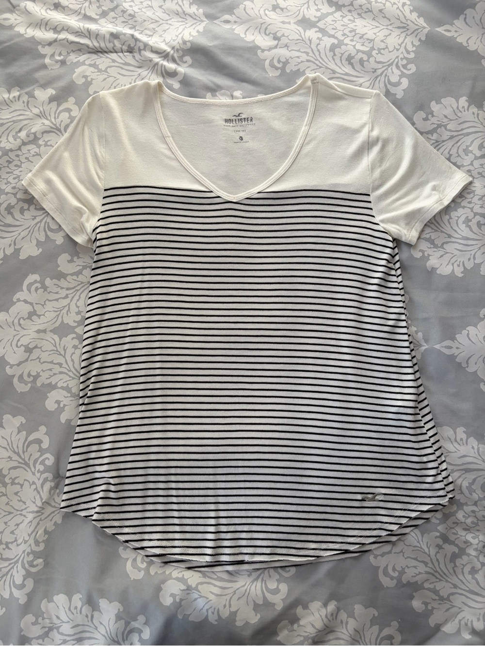 Hollister Women's White Tee with Black Horizontal Stripes